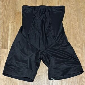Miraclesuit Tummy Tuck High Waisted Thigh Slimmer Shorts Black sz XL